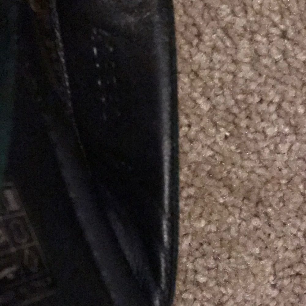 Gucci flip flops